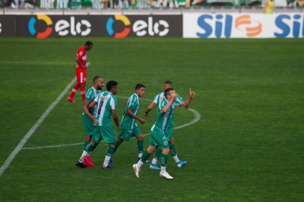 Juventude comemora gol contra o crb