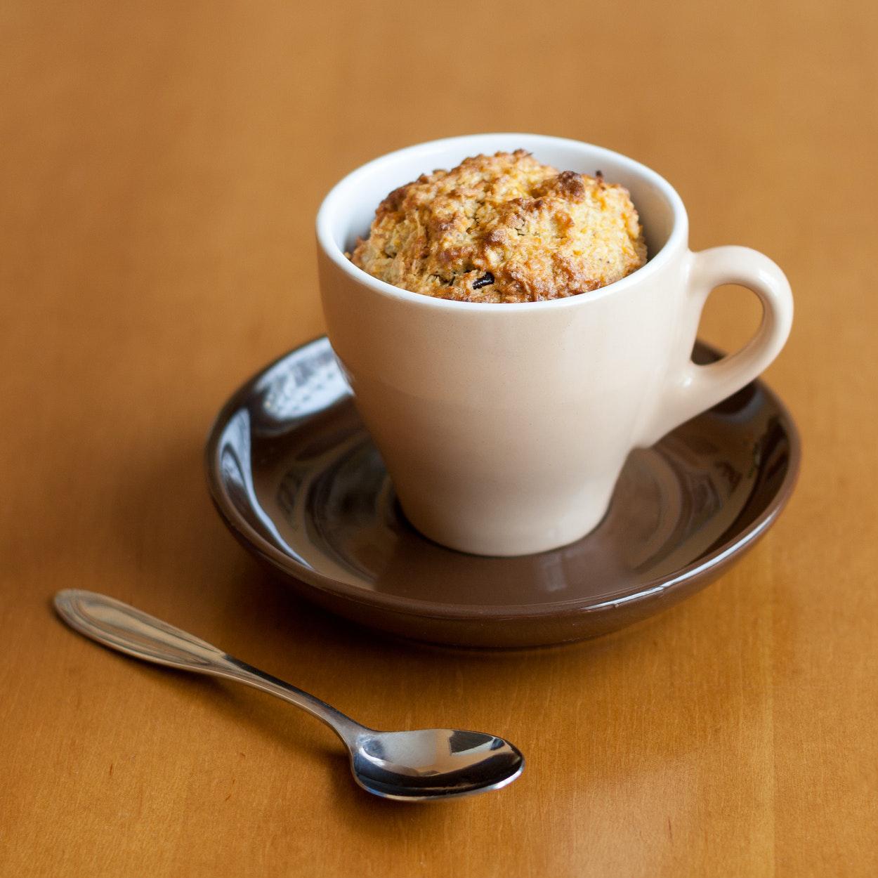 Bolo de caneca vegano.