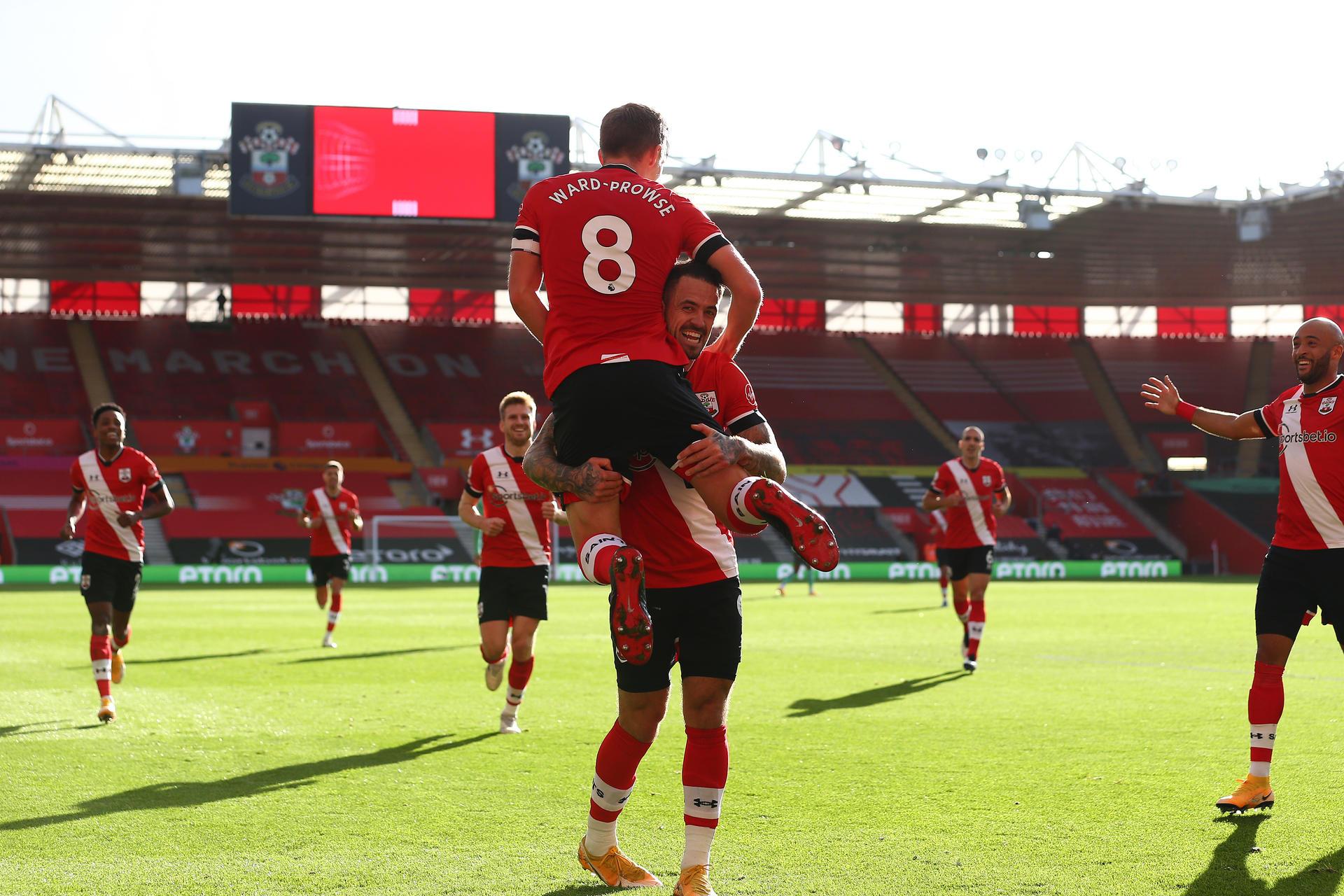 Everton perde para Southampton, mas segue líder do ...