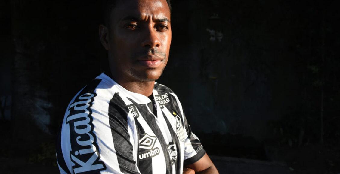 Robinho é apresentado no Santos