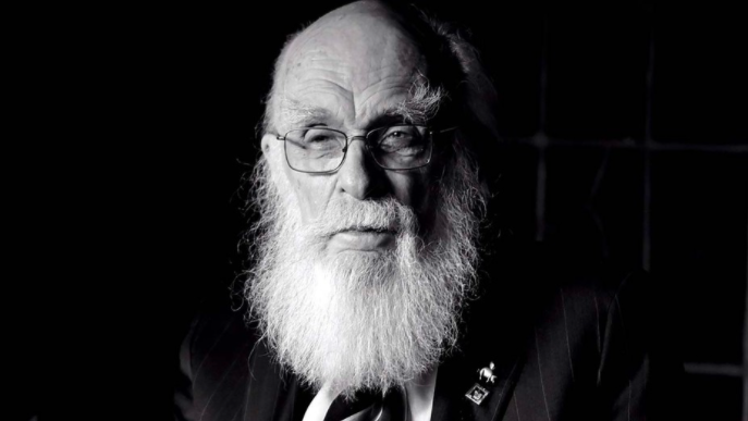 James Randi, famoso por desmascarar paranormais, morre aos 92 anos