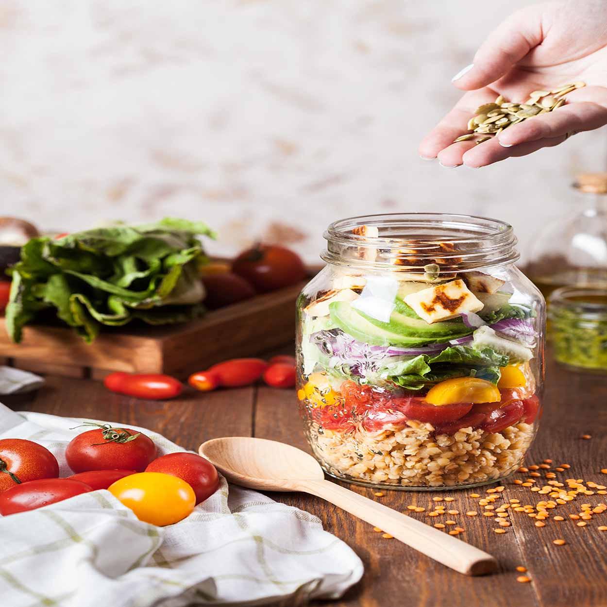 Ideia de salada no pote