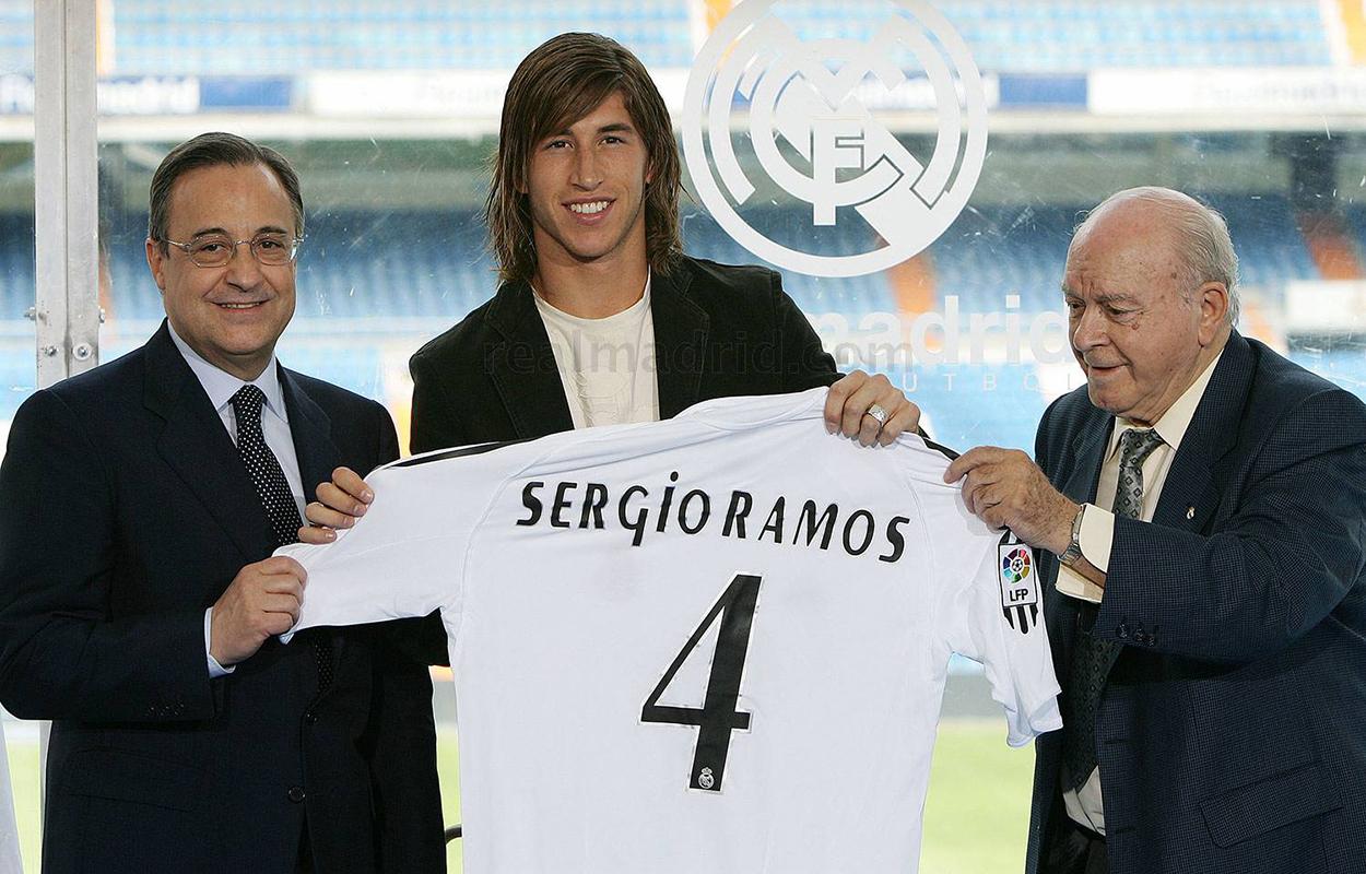 Sergio ramos na apresentação ao real madrid, em 2005