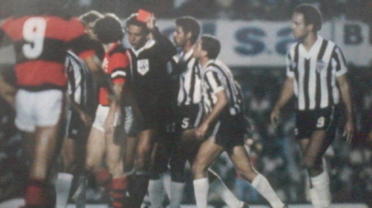 Wright expulsa atleticanos na libertadores de 1981