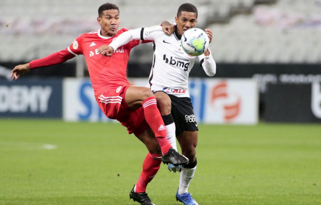 Davó em ação no jogo entre corinthians e internacional