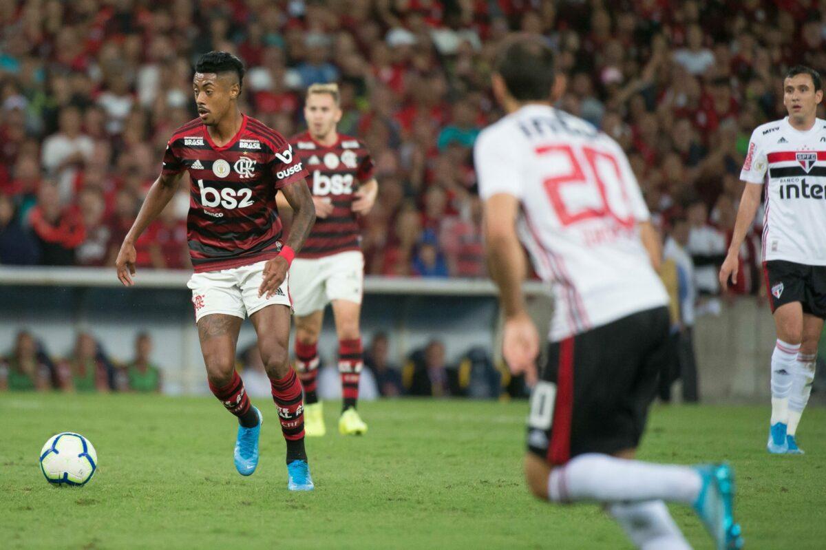 Flamengo x São Paulo se enfrentam neste domingo; veja onde assistir