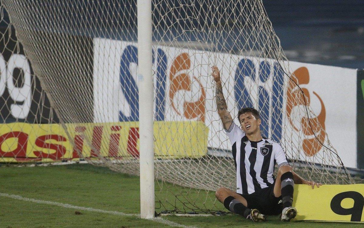 Em crise, botafogo precisa vencer pelo menos oito jogos dos 15 que tem no brasileirão