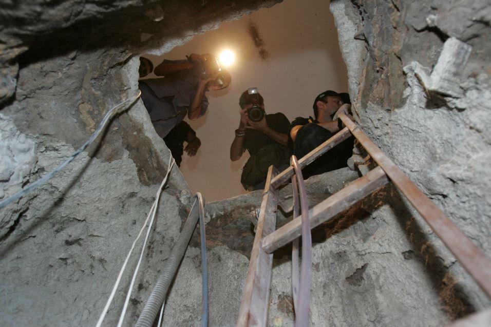 Foto mostra túnel usado por assaltantes do banco central