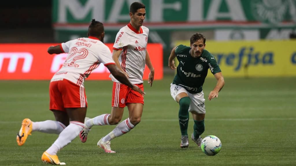 No primeiro turno, equipes empataram em 1 a 1, em são paulo