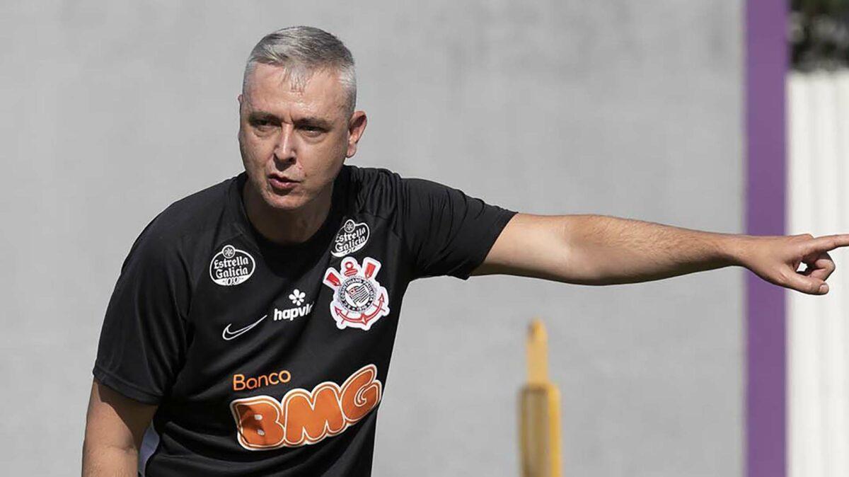 Desde que saiu do corinthians, tiago nunes segue sem clube até então