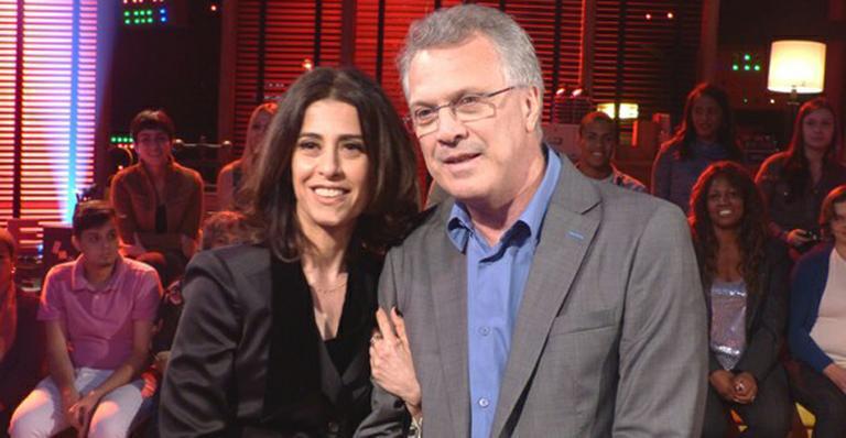 Imagem mostra pedro bial e fernanda torres