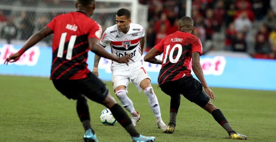 Confronto entre São Paulo x Athletico PR acontece neste domingo (17)