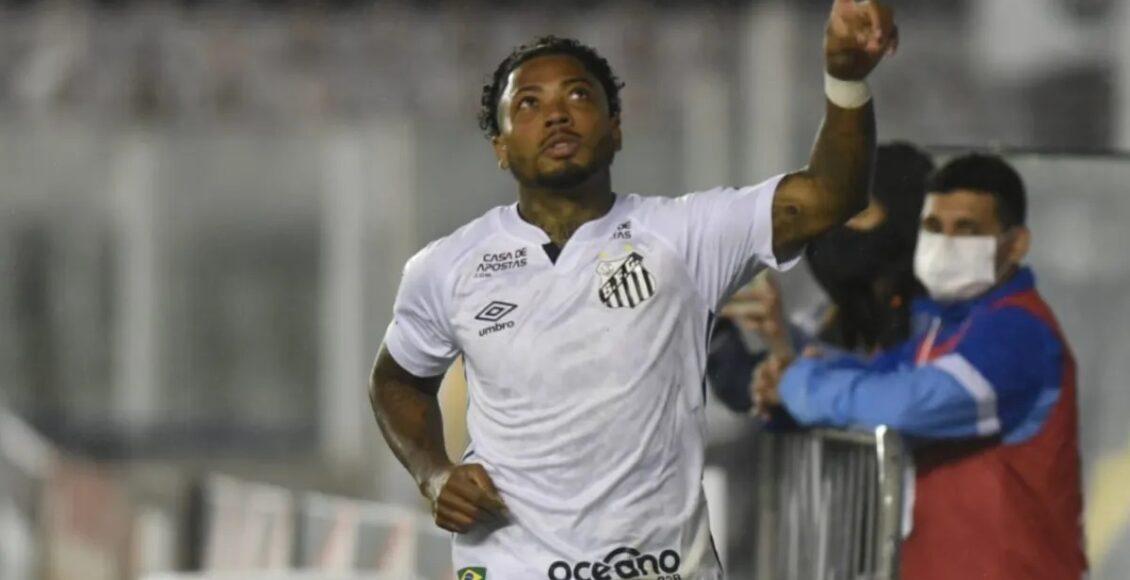 Marinho, atacante do Santos