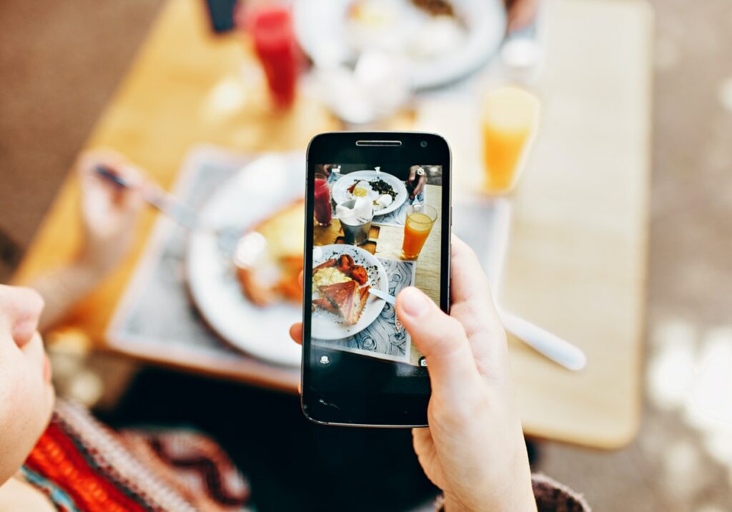 Conheça os melhores reels de comida do instagram (via whatsapp)