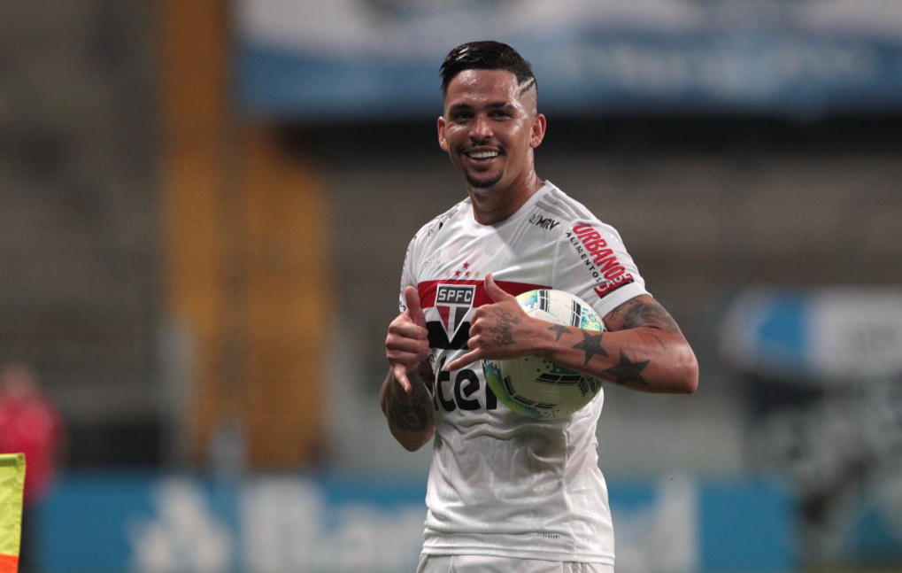 Luciano fez um dos gols da vitória do são paulo contra o grêmio neste domingo