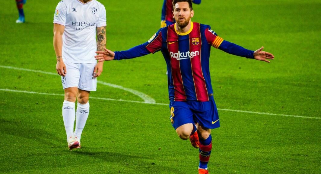 Lionel Messi em jogo contra o Huesca Classificação do Campeonato Espanhol