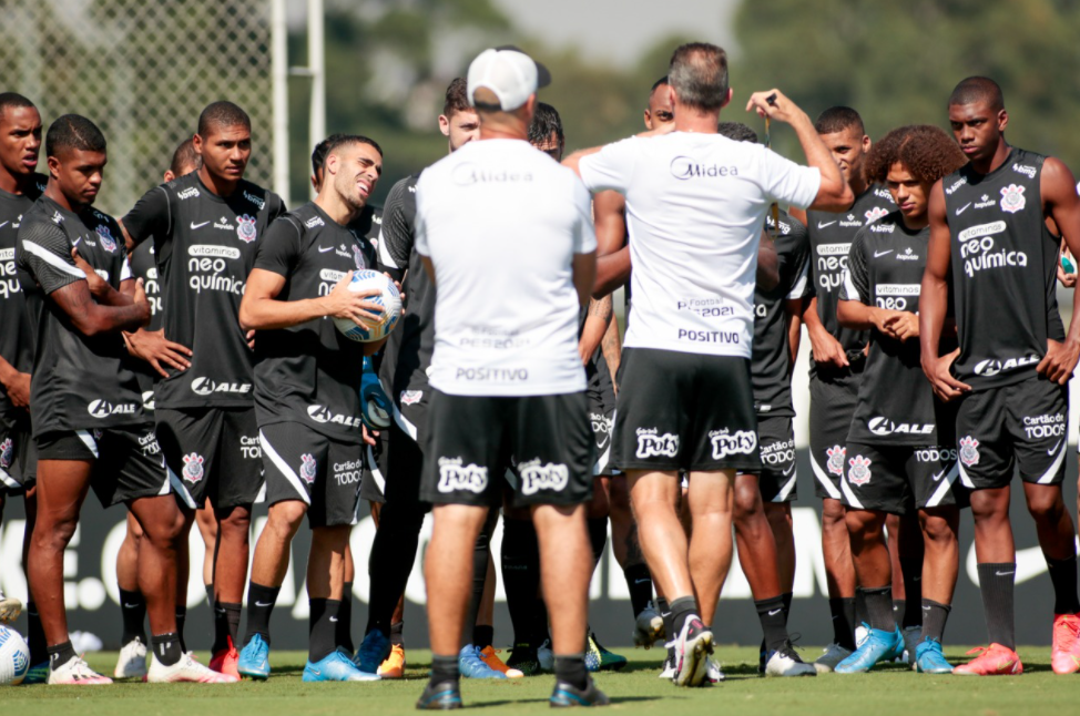 Corinthians realizou apenas um treino coletivo para jogo diante do mirassol