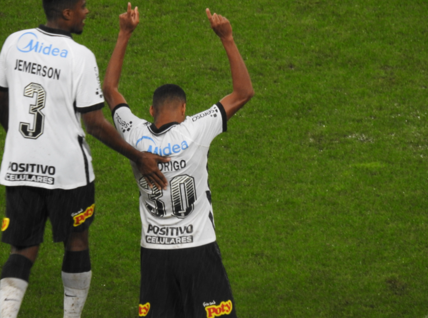 Em clássico contra o palmeiras, o atacante do corinthians, varanda marcou seu primeiro gol no profissional