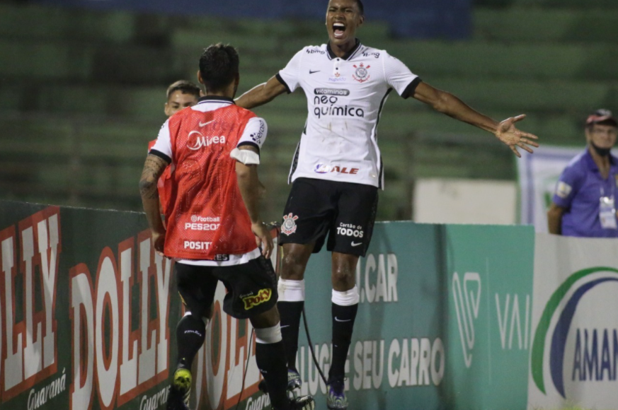 Corinthians terá maratona nos próximos jogos e precisará rodar o elenco