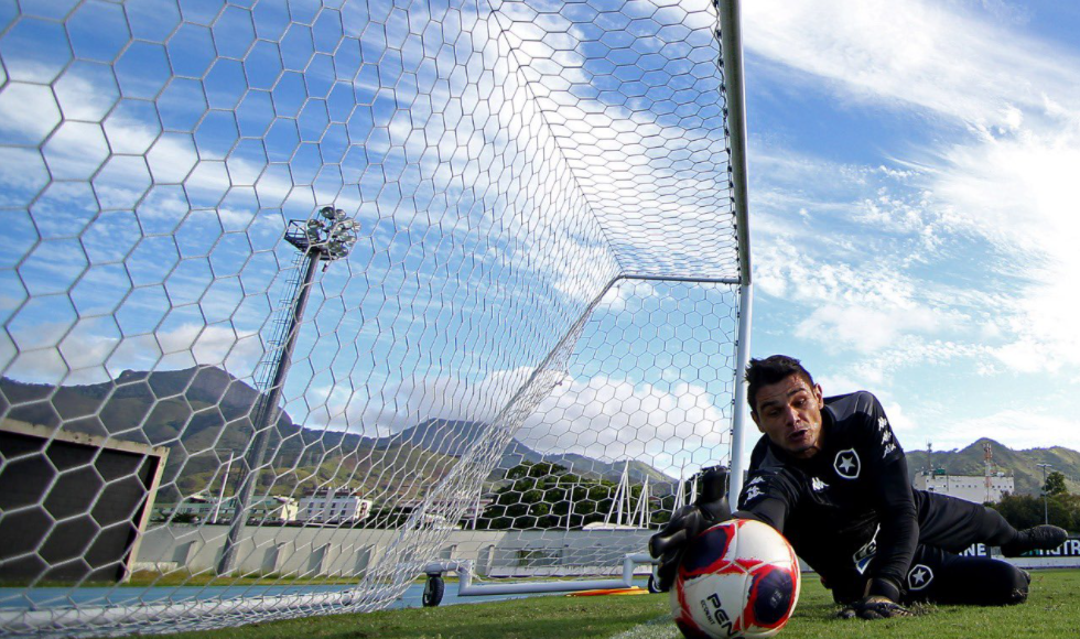 Saiba onde assistir o jogo do Botafogo hoje