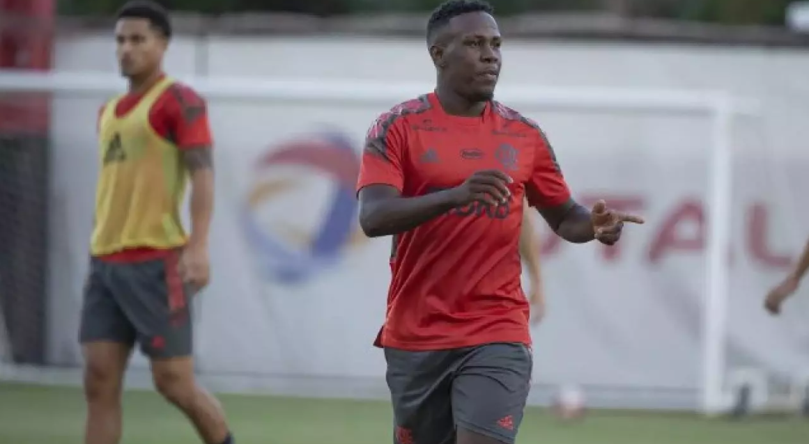 Klebinho deve ser um dos jovens jogadores do flamengo a deixar o clube