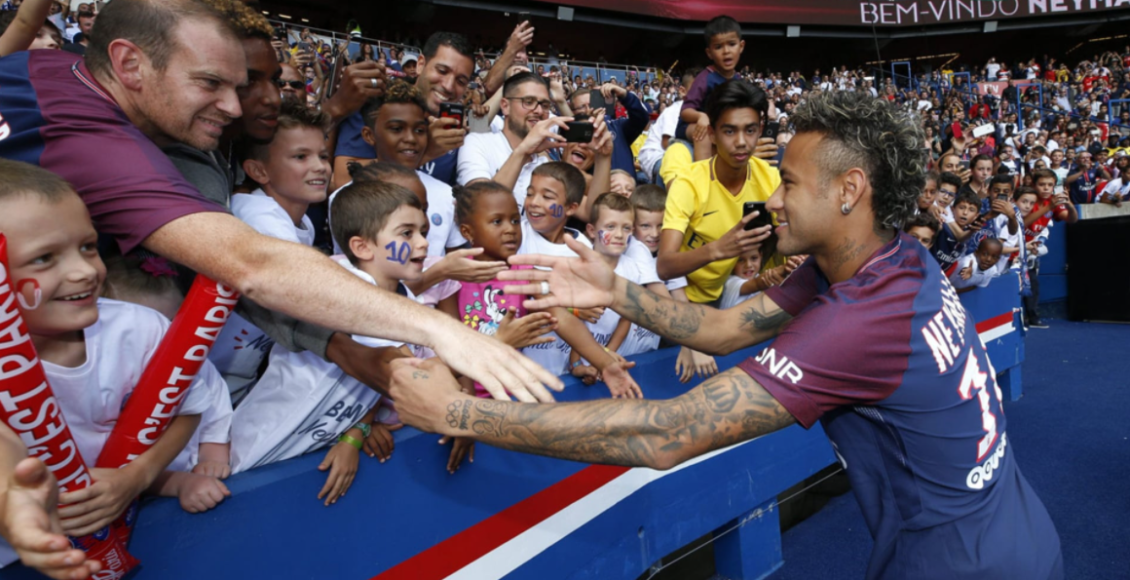 Neymar chegou a Paris em 2017 e até hoje é o jogador brasileiro mais caro na história