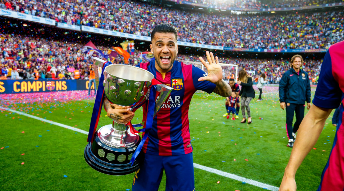 Daniel alves conquistou 23 canecos com o barcelona