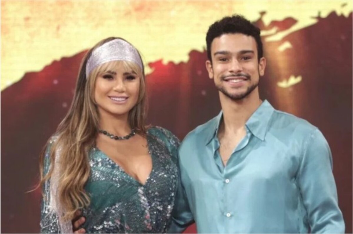 Sergio malheiros alfineta ao vivo dancarina da danca dos famosos google chrome