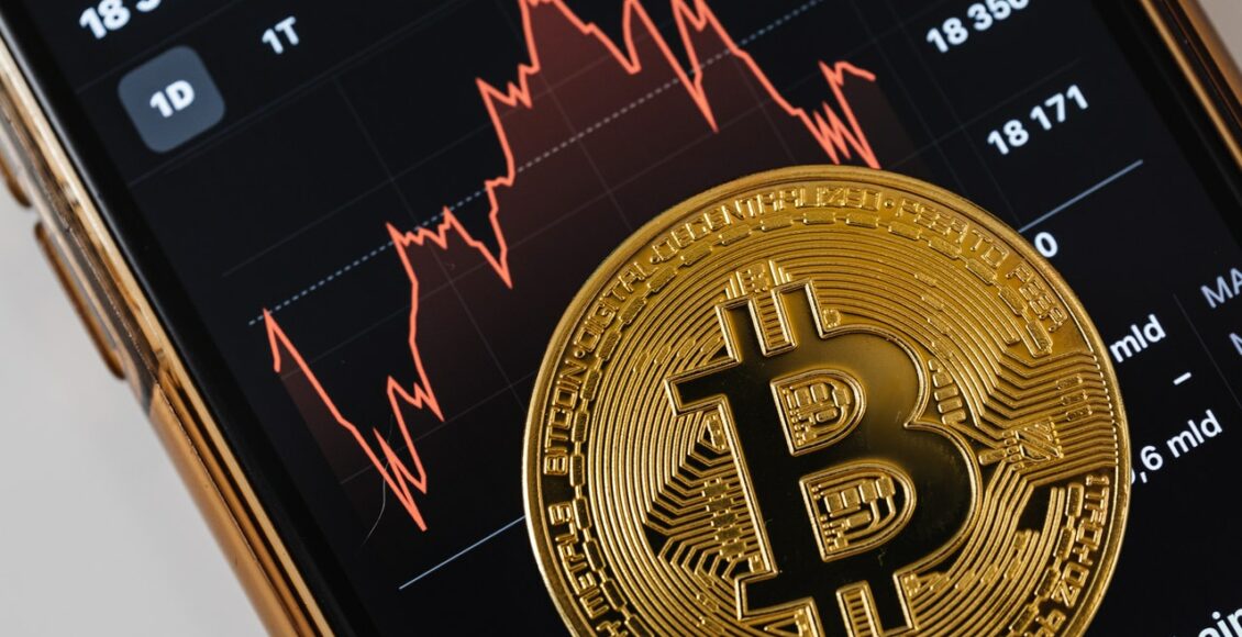 matéria sobre desempenho do bitcoin segundo pesquisa