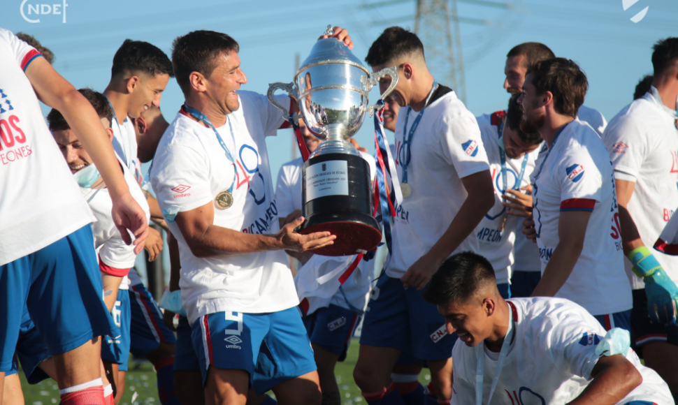 Nacional é o atual campeão uruguaio, após vencer o Rentistas na decisão