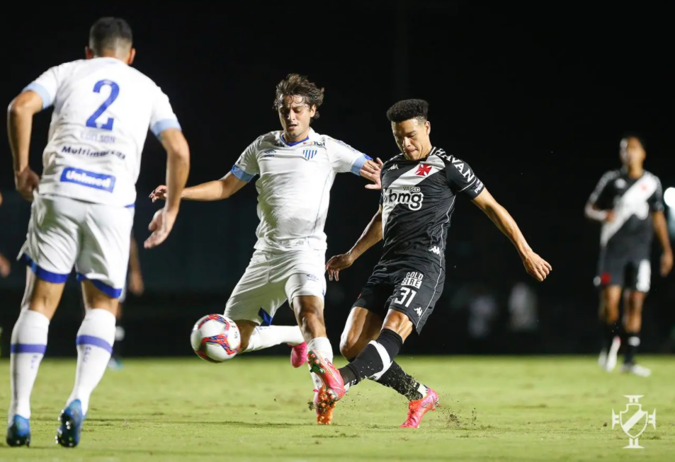 Derrota para o avaí deixa o vasco estacionado com quatro pontos na série b