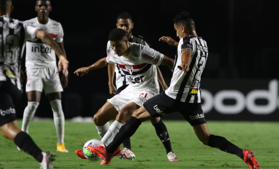 Confira como assistir jogo do Atlético MG e São Paulo hoje