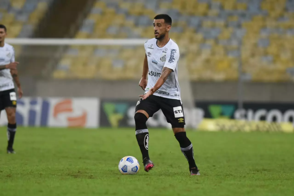 Camacho trocou o corinthians pelo santos