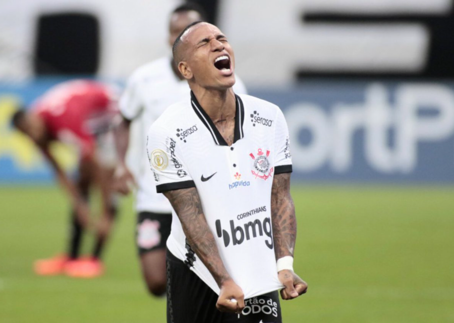 Otero é especialista em bolas paradas e pode estar na mira do vasco