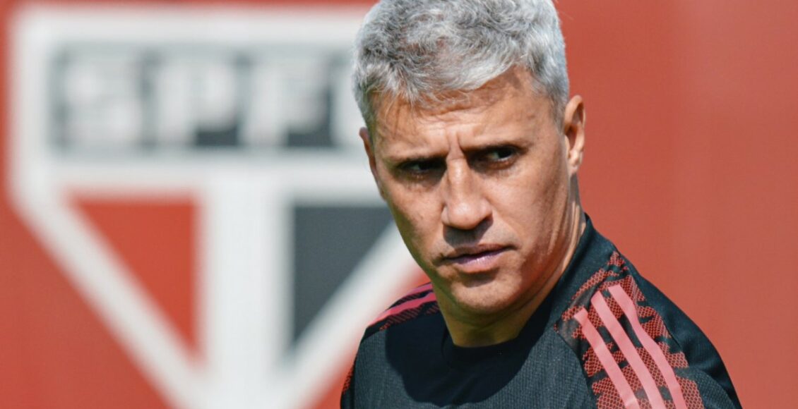 Crespo sai do São Paulo