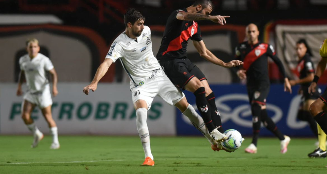 Confira onde assistir e horário do jogo entre Santos x Atlético GO