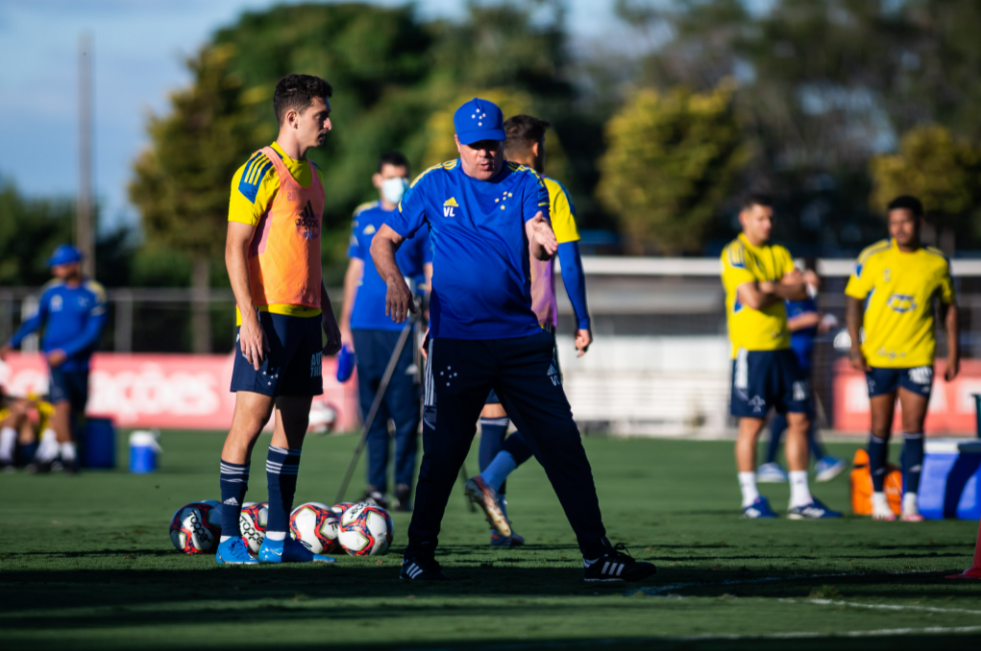 Cruzeiro está em 14º lugar na classificação da série b 2021, mas ainda sonha com o acesso