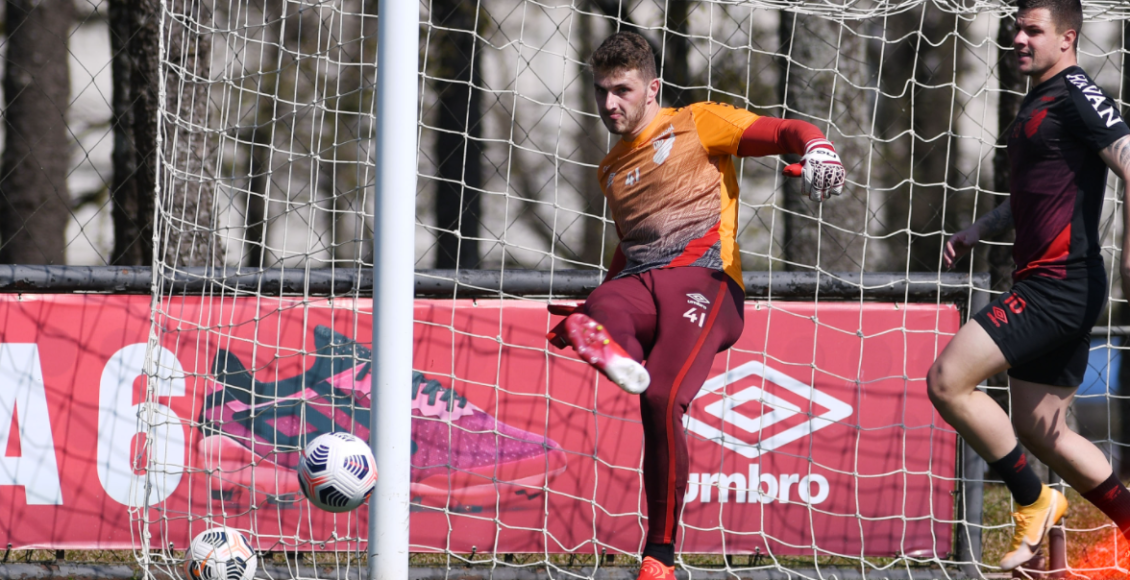 Confira onde assistir jogo da LDU x Athletico PR ao vivo