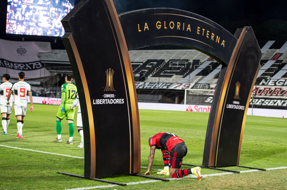 Flamengo goleou o olimpia por 4 a 1 e está muito próximo da semifinal