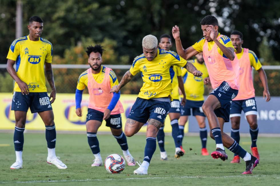 Cruzeiro joga fora de casa seu próximo jogo, mas depois encara sequência de partidas no mineirão