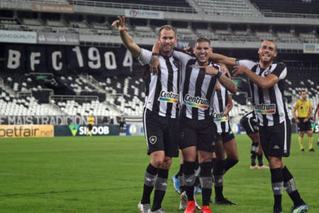 Botafogo X Crb Muda De Data E Sera Sexta Feira A Noite A Pedido Da Tv Fogaonet