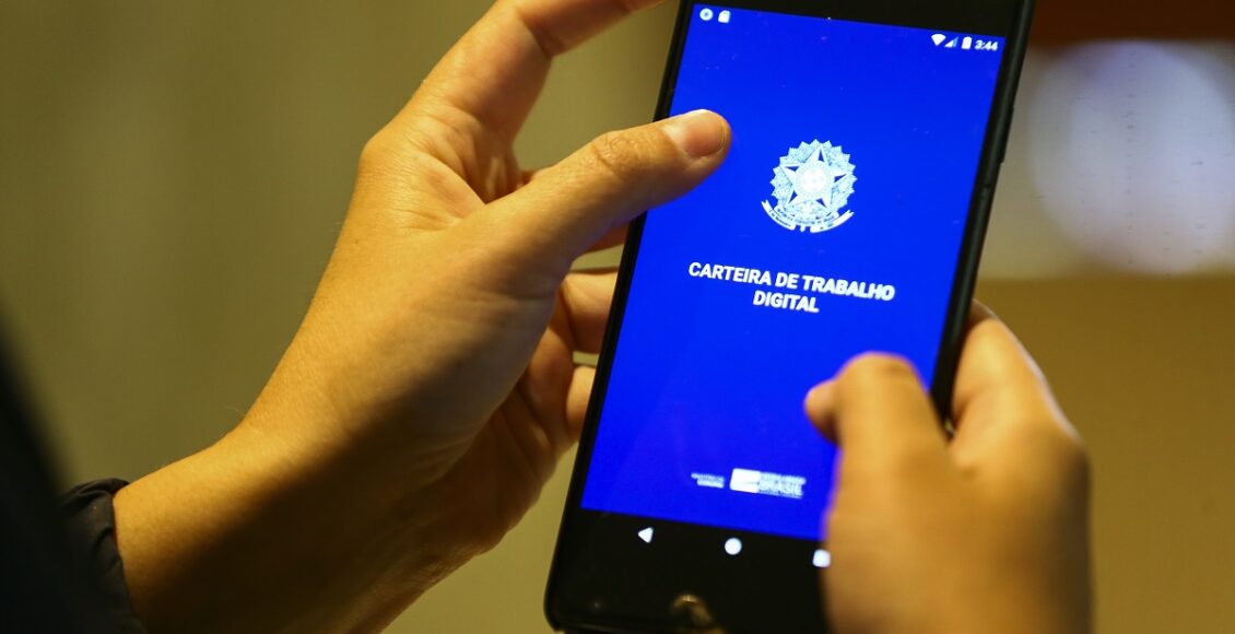 Como habilitar o PIS na carteira de trabalho digital