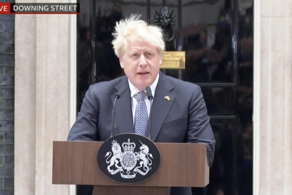 boris johnson renuncia