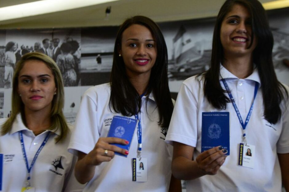 jovem aprendiz recebe décimo terceiro