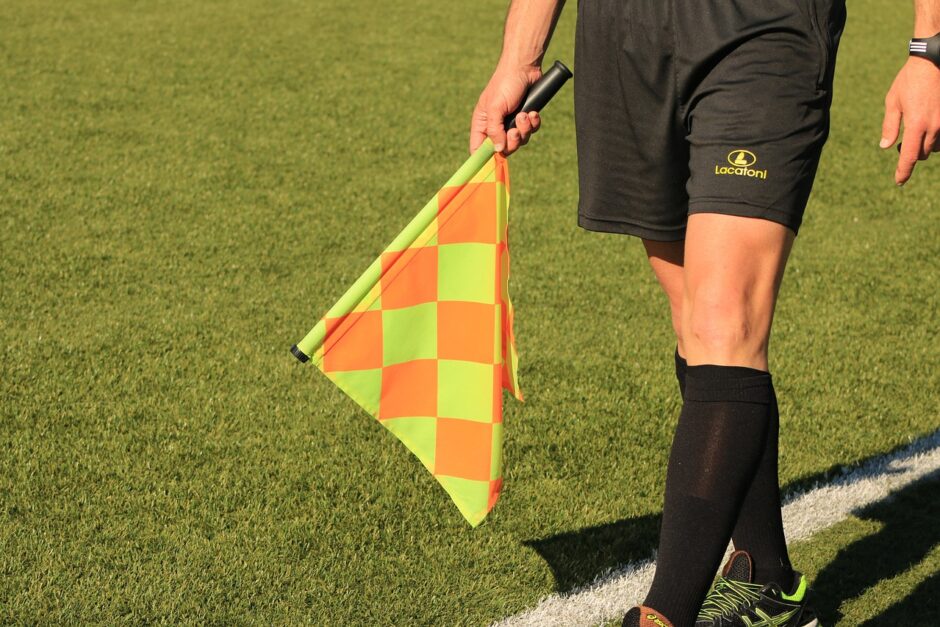 Michael Oliver é o árbitro do jogo do Brasil contra a Croácia