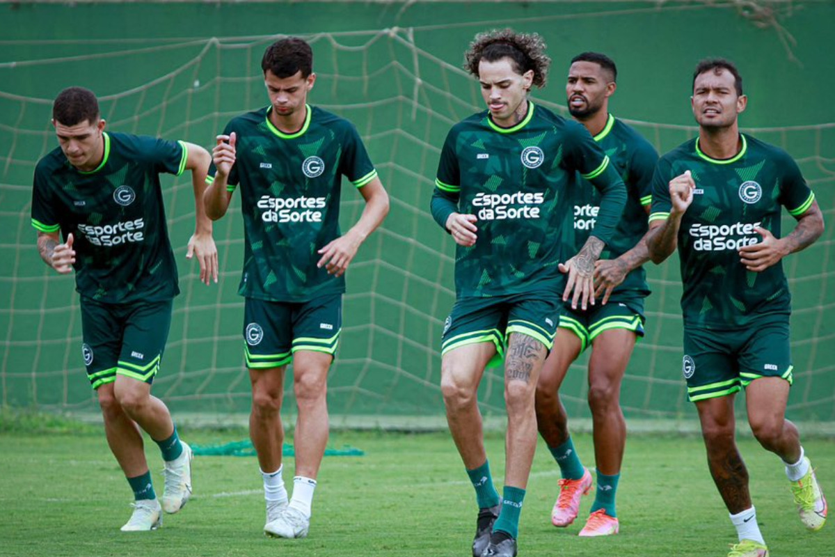 Quem joga hoje no Goiás?