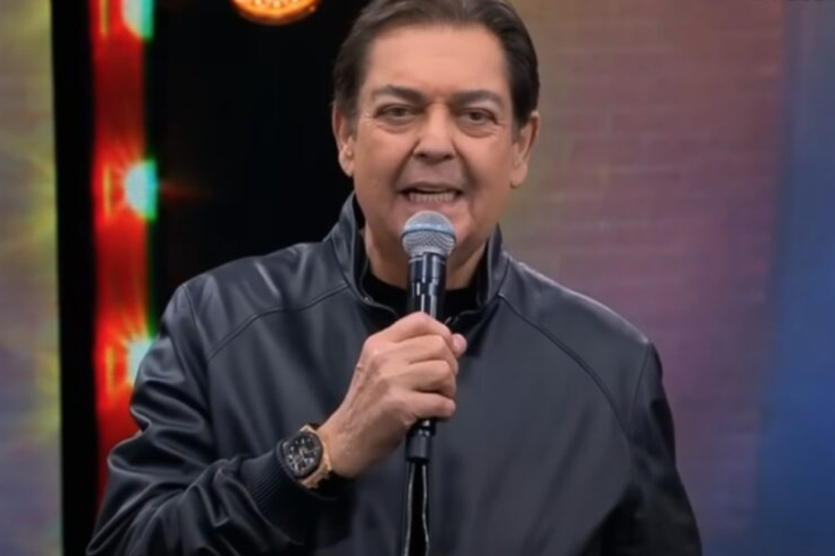 Por que o faustão não apresentou o programa hoje