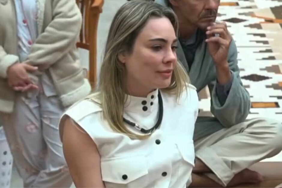 Rachel causa punição em A Fazenda 15