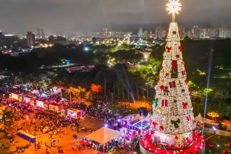 árvore de natal em são paulo no parque villa-lobos