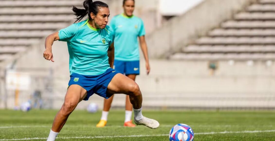 imagem de marta no jogo do Brasil de futebol feminino